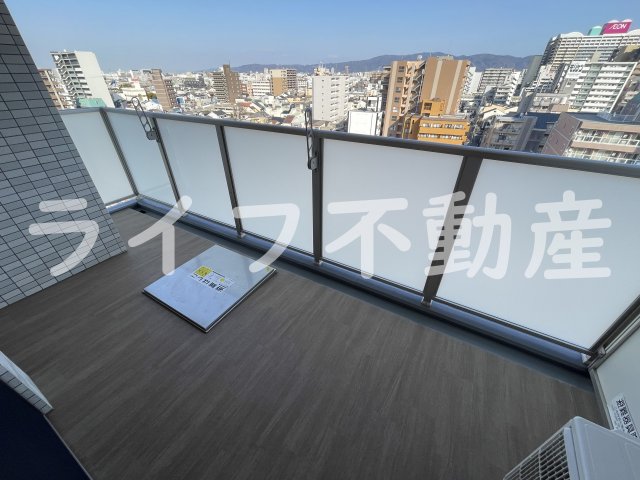 バルコニー　お洗濯にも便利なバルコニー付き