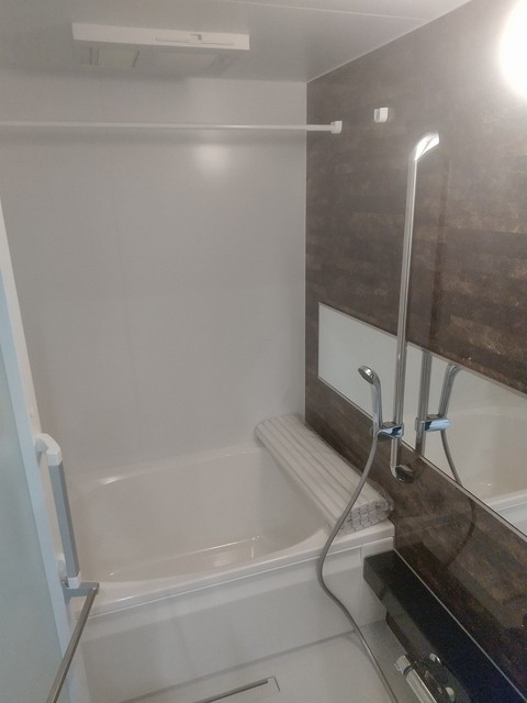 バス・シャワールーム