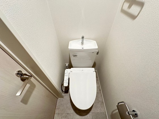 トイレ　※別部屋の写真です