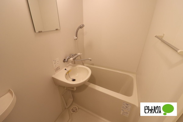 バス・シャワールーム　現況の物を優先とします