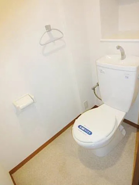 トイレ　※別部屋参考写真