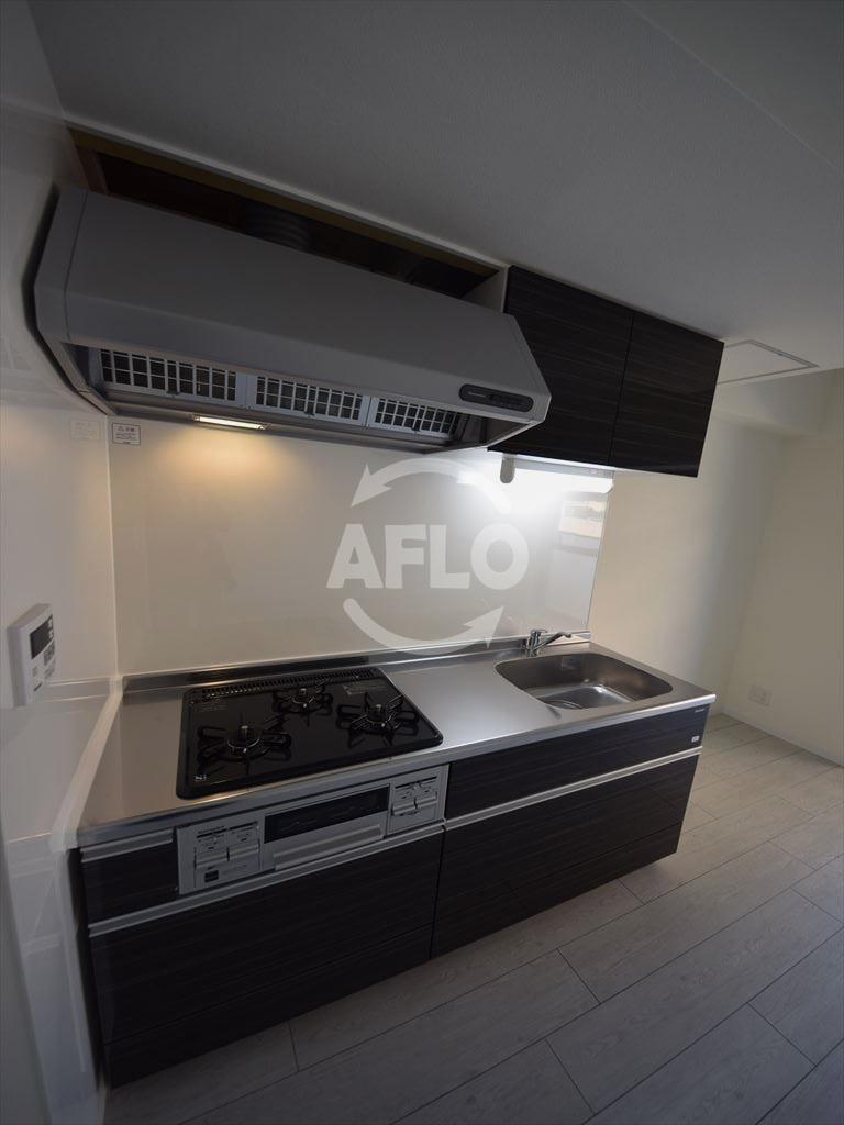 キッチン　サナップ難波東　グリル付ガス3口コンロシステムキッチン