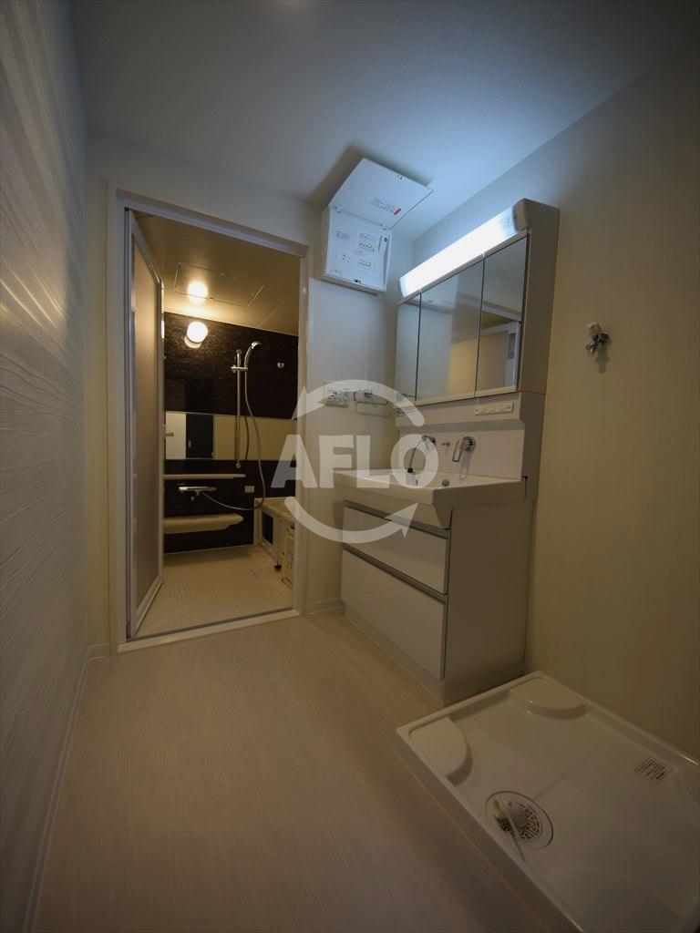 洗面設備　サナップ難波東　洗面脱衣所