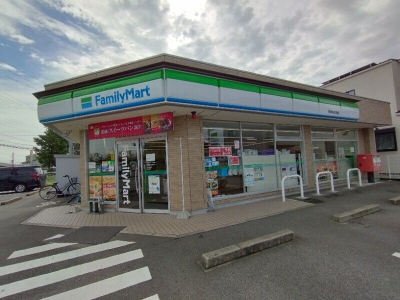 コンビニ　ファミリーマート赤渋町店（コンビニ）まで76m