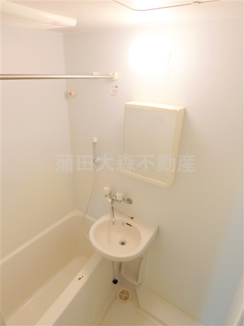 バス・シャワールーム　浴室乾燥機付きのお風呂　バスルーム