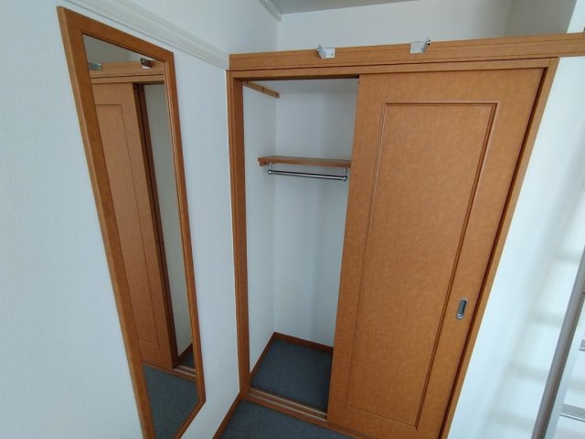 その他部屋・スペース　姿見付き