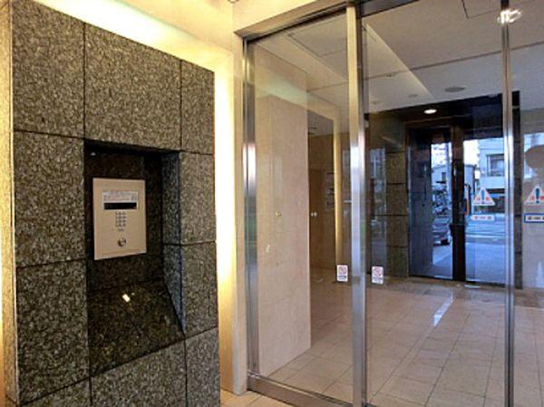 エントランス　弊社は都内全域の物件をご紹介可能です！