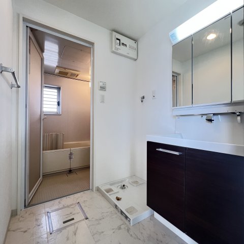 洗面設備　同仕様タイプです