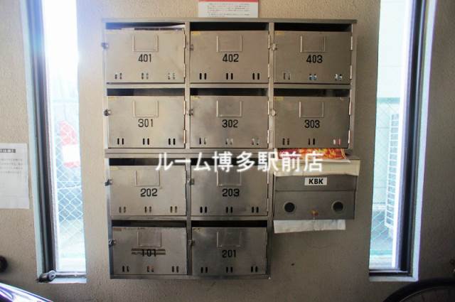 ロビー　メールＢＯＸ完備