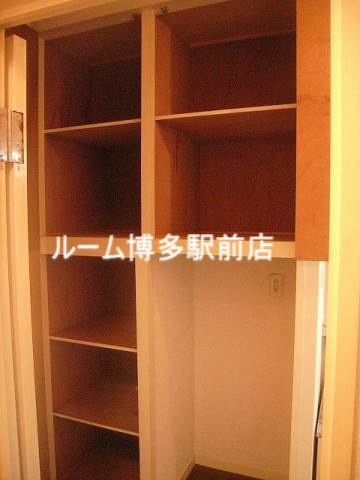 収納　収納スペース