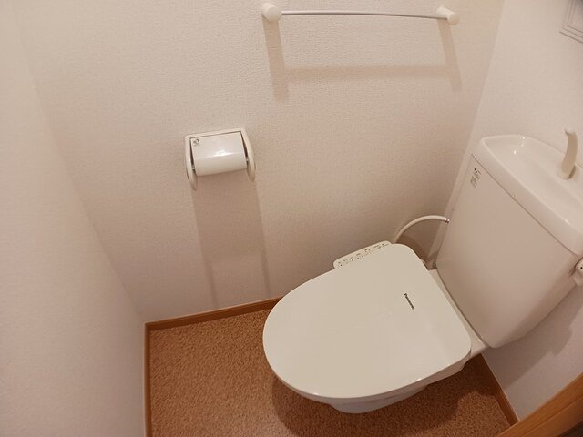 トイレ　コンパクトで使いやすいトイレです