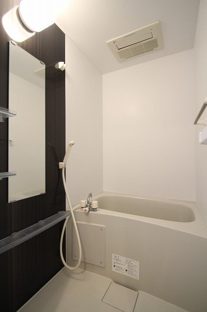 バス・シャワールーム　同物件別号室のものです。