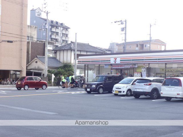 コンビニ　セブンイレブン（コンビニ）まで964m