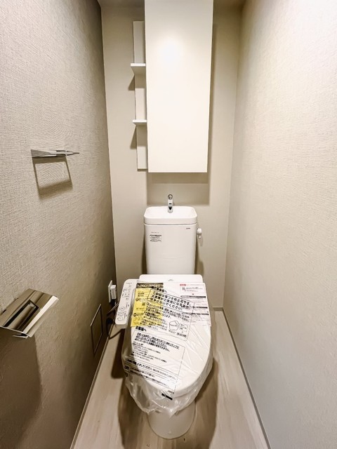 トイレ　※写真は同タイプ住戸です。