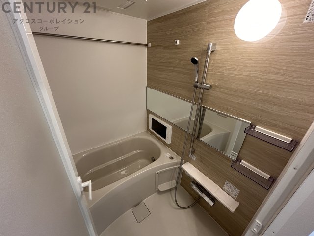 バス・シャワールーム　追い焚き・浴室乾燥機付き☆