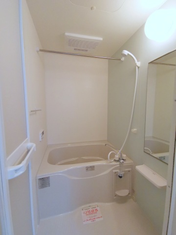 バス・シャワールーム　追炊きと乾燥機付き