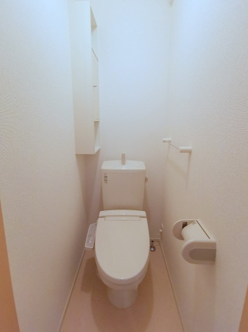 トイレ　温水洗浄暖房便座付き