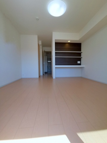 居室・リビング　東向き2面彩光で明るい洋室