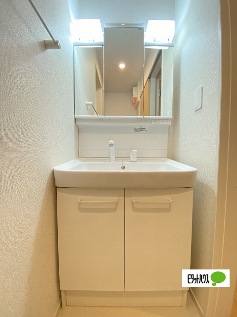 洗面設備　同一タイプ