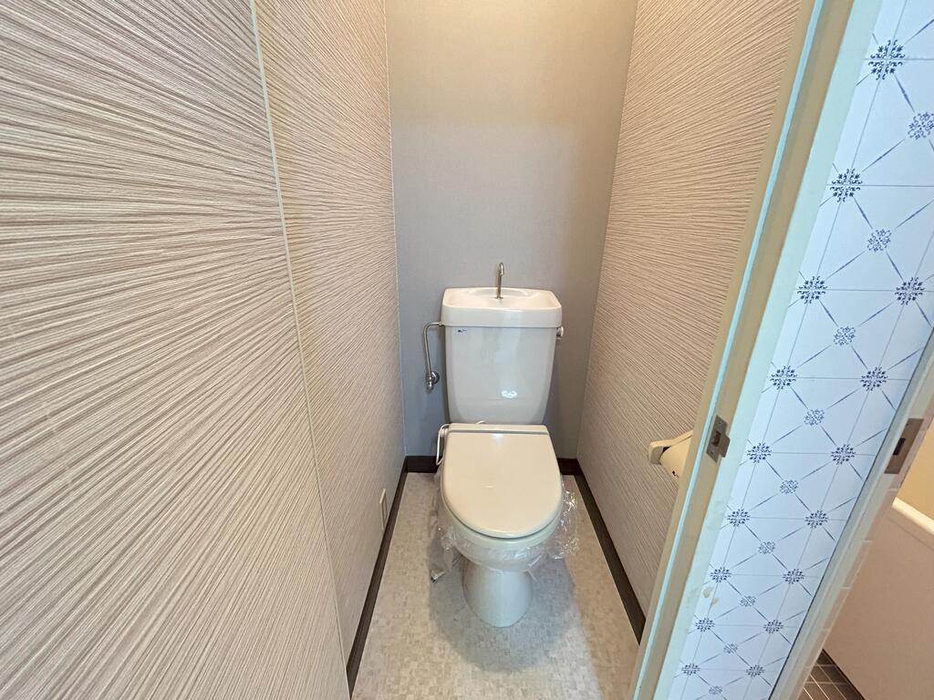 トイレ　洗浄機能付き便座へ交換予定