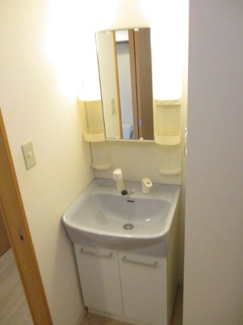 洗面設備　※他部屋参照