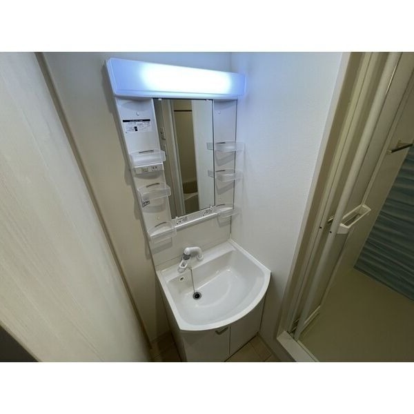 洗面設備　シャンプードレッサー