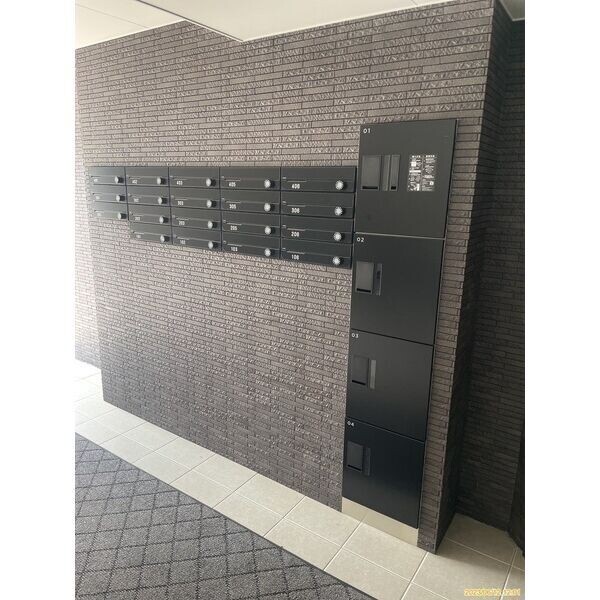 ロビー　宅配ＢＯＸ