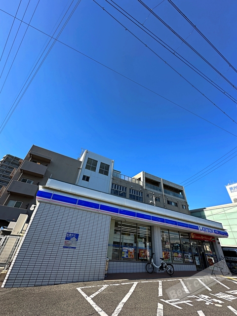 コンビニ　ローソン岸和田土生町2丁目店（コンビニ）まで590m