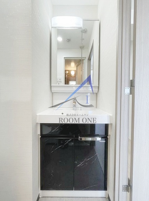 洗面設備　独立洗面台です。