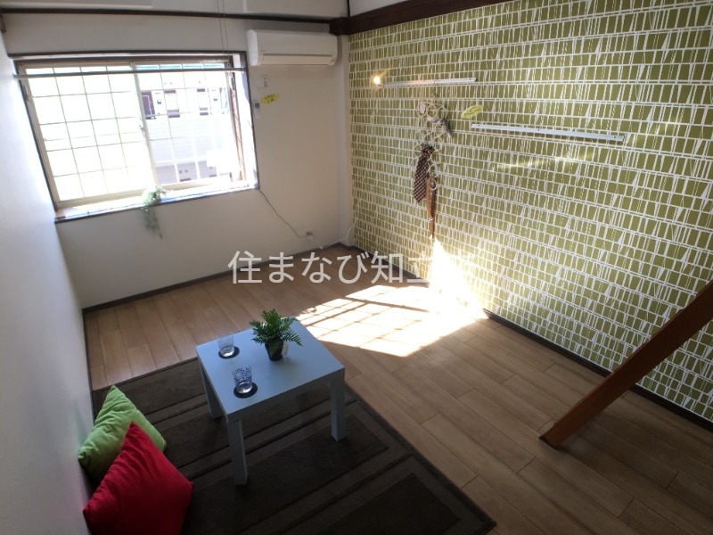 居室・リビング　同型別部屋写真