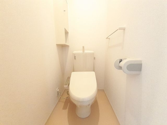 グゥテェ ライゼ Aのトイレ写真