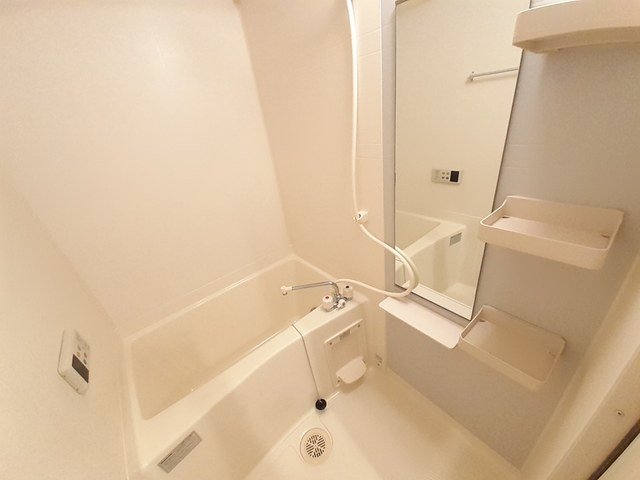 バス・シャワールーム　日々の疲れを癒すお風呂付です