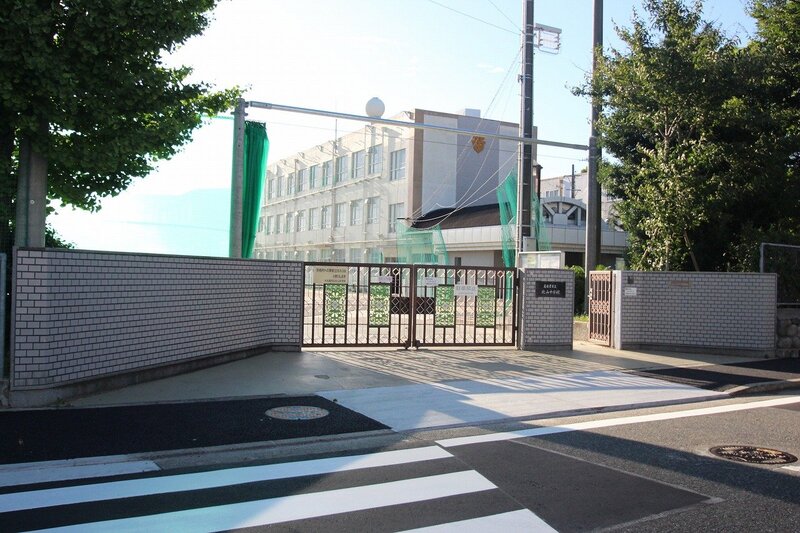 中学校　名古屋市立北山中学校（中学校）まで1000m