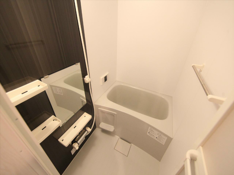 バス・シャワールーム　追い焚き・オートバス機能付お風呂