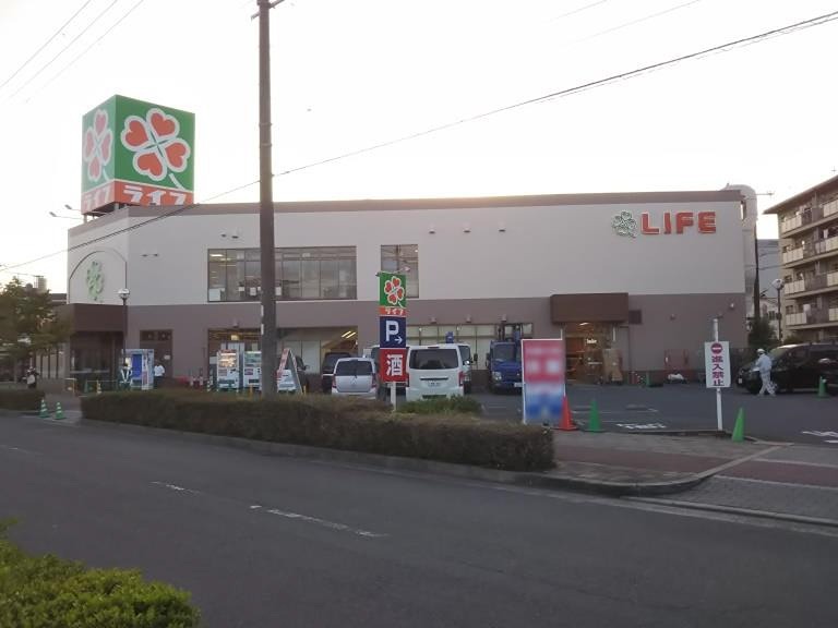 スーパー　ライフ崇禅寺店（スーパー）まで855m