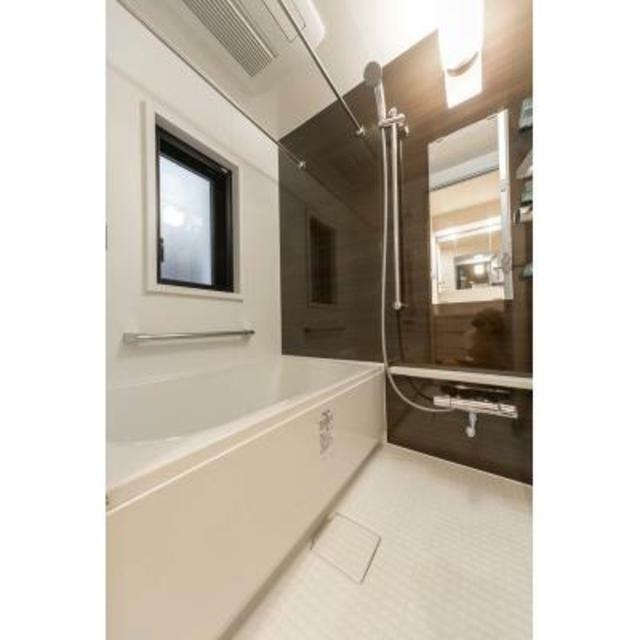 バス・シャワールーム　※写真は同タイプ住戸です。