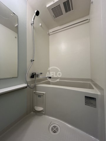 バス・シャワールーム　ワールドアイ難波citygate　浴室