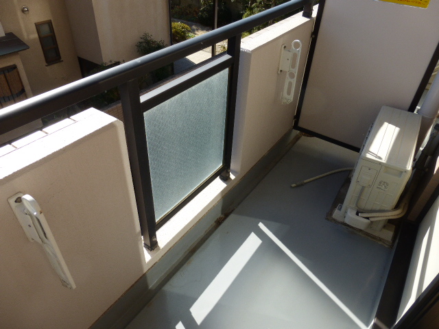 バルコニー　ワイド設計バルコニー　陽当たり良好
