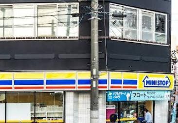 コンビニ　ミニストップ黄金橋店（コンビニ）まで130m