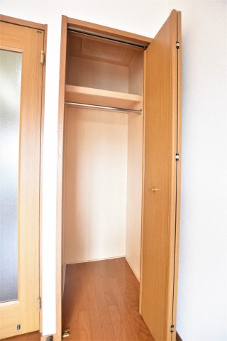 収納　同施工会社、別物件のお写真です。ご参考までにご覧ください。