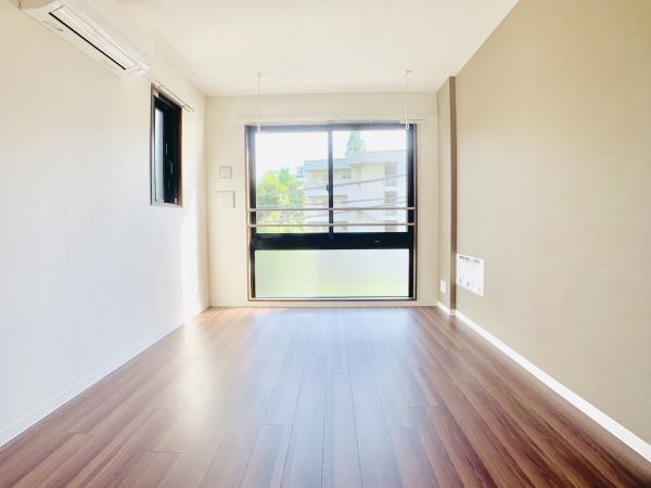 居室・リビング　ゆったり過ごせる居間です