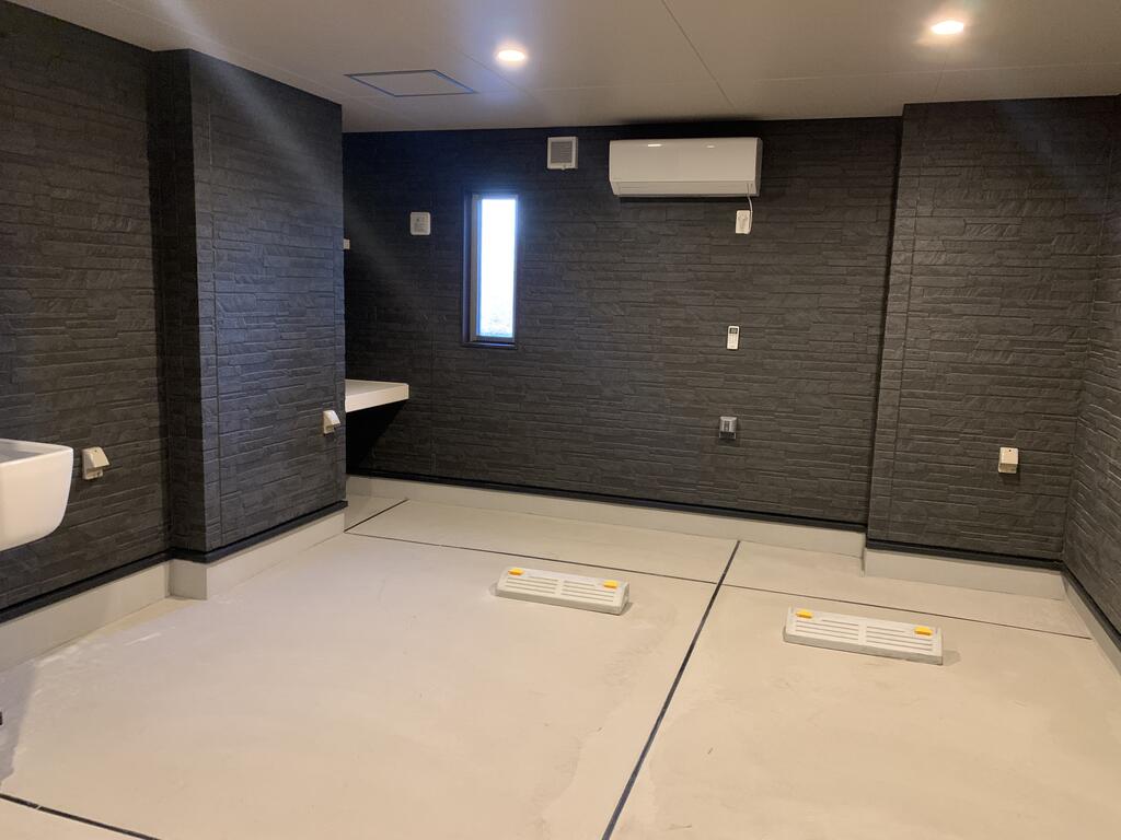 駐車場　ビルトインガレージ