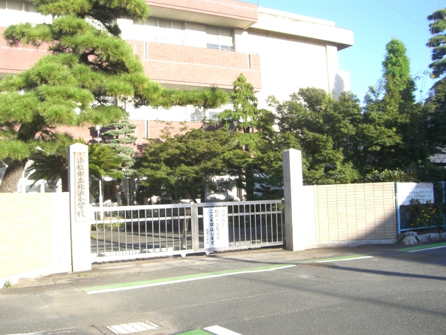 小学校　浜松市立北浜小学校（小学校）まで409m