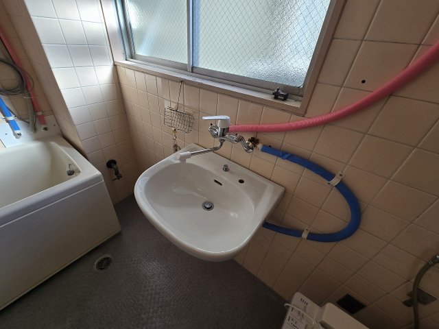 洗面設備　スペースが確保できる洗面所です