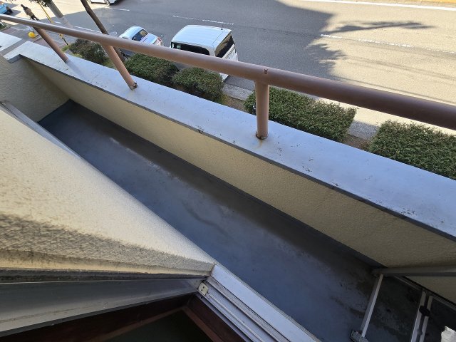 バルコニー　開放的で明るい空間を演出してくれるバルコニーです