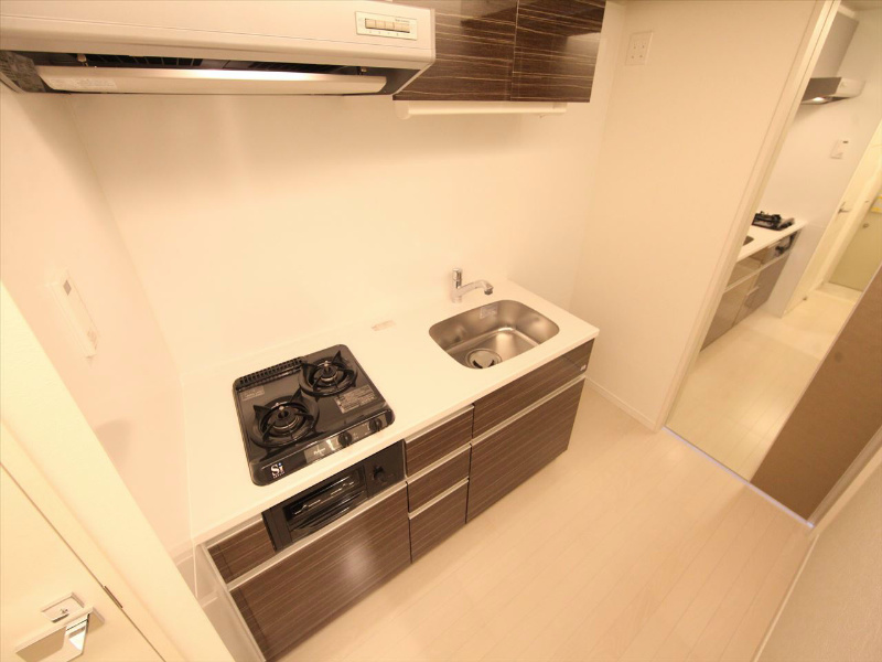 キッチン　システムキッチン（ガス2口コンログリル付）