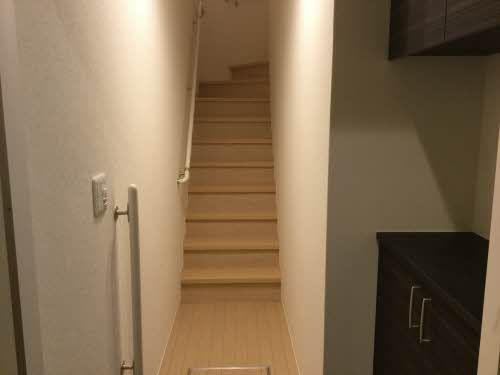 その他部屋・スペース　二階の洋室へは階段を使用できます。