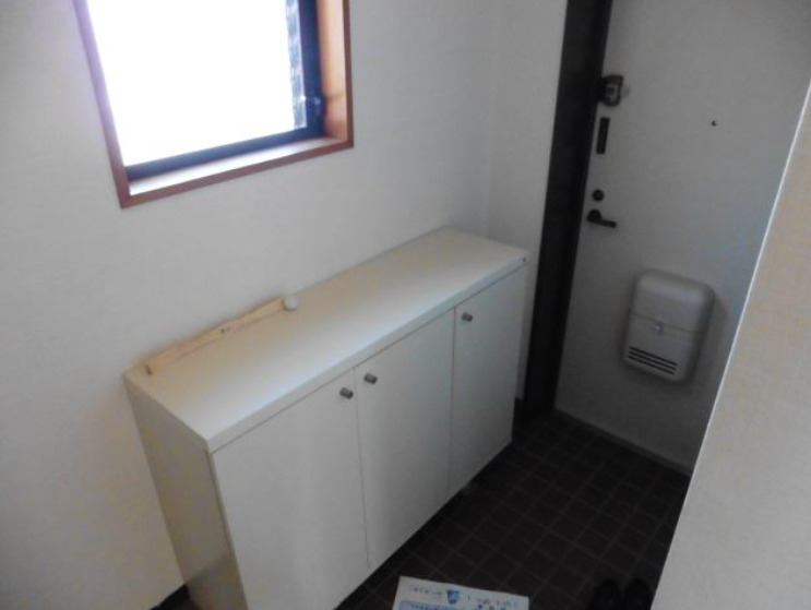 玄関　収納もある玄関です