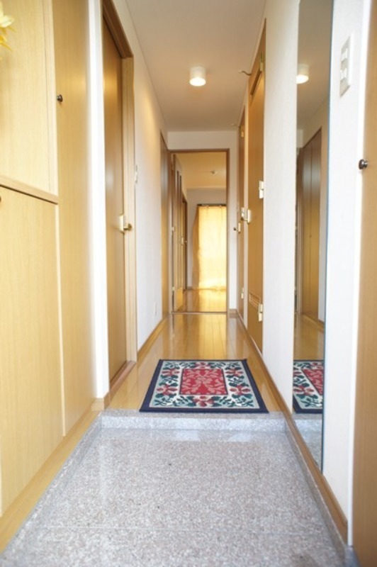 玄関　図面と現状に相違がある場合には現状を優先