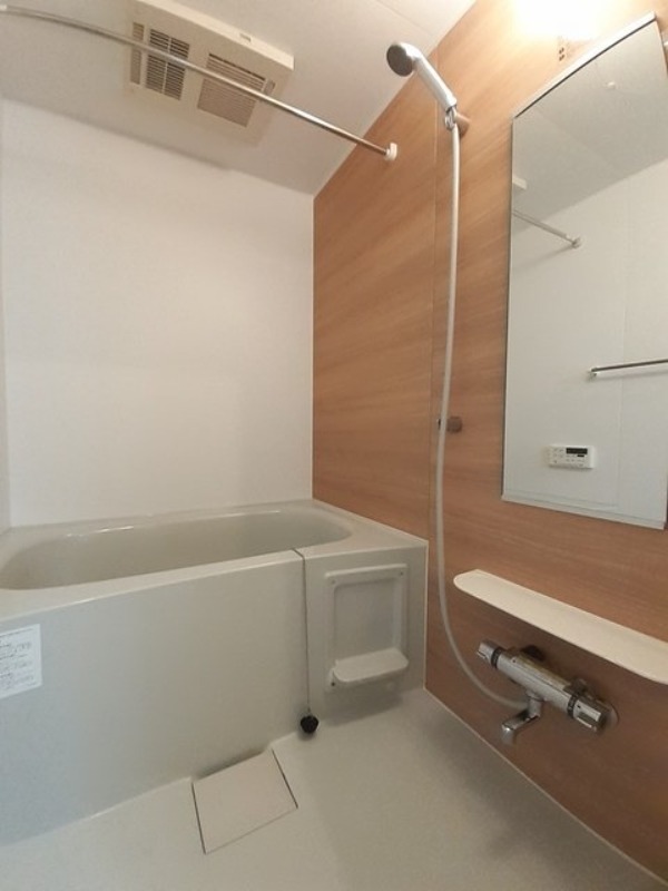 バス・シャワールーム　図面と現状に相違がある場合には現状を優先